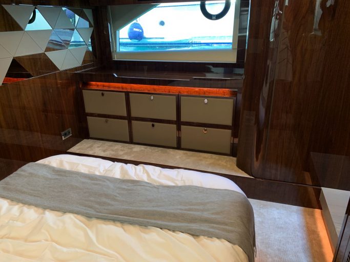 Fairline Targa 45 GT (021) | Интерьер 12