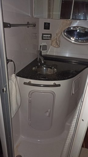 Four Winns 338 Vista (008) | Интерьер 6