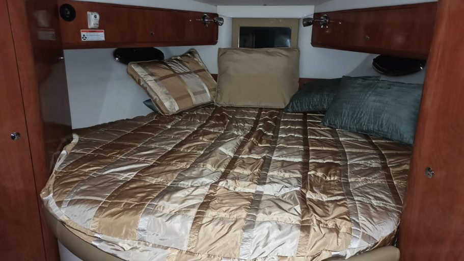 Four Winns 338 Vista (008) | Интерьер 3