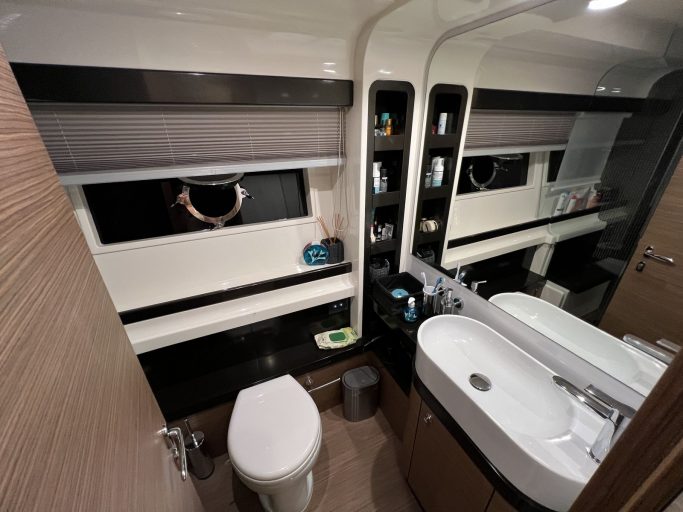 Ferretti 550 (017) | Интерьер 13