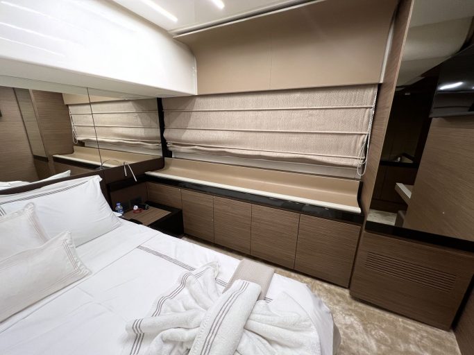 Ferretti 550 (017) | Интерьер 15