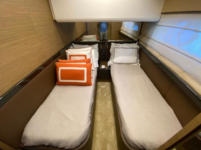 Ferretti 550 (017) | Интерьер 11