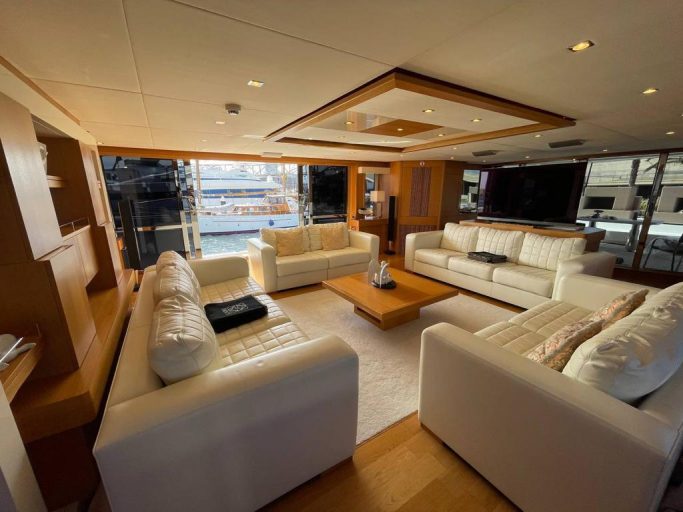 Sunseeker Predator 130 (010) | Интерьер 5