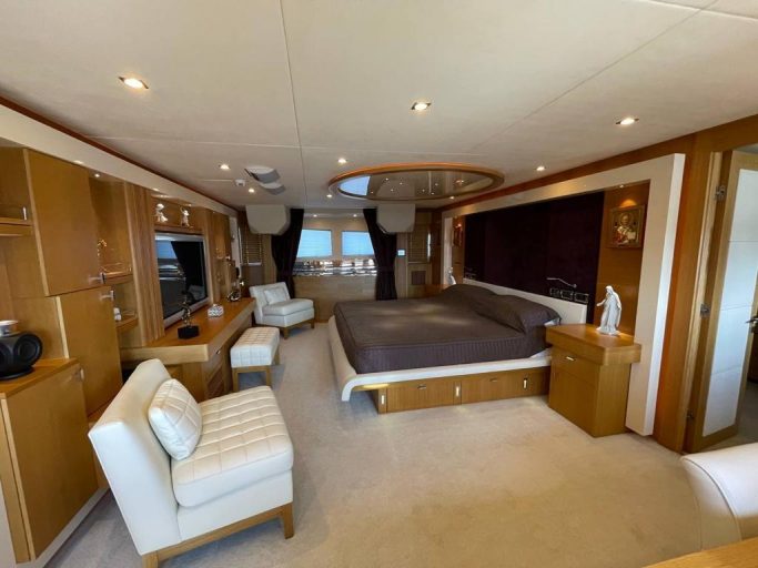 Sunseeker Predator 130 (010) | Интерьер 7