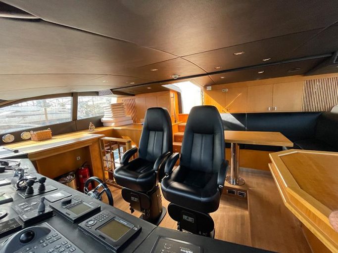 Sunseeker Predator 130 (010) | Интерьер 28