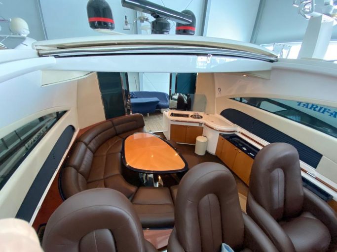 Windy 58 Zephyros (007) | Интерьер 1