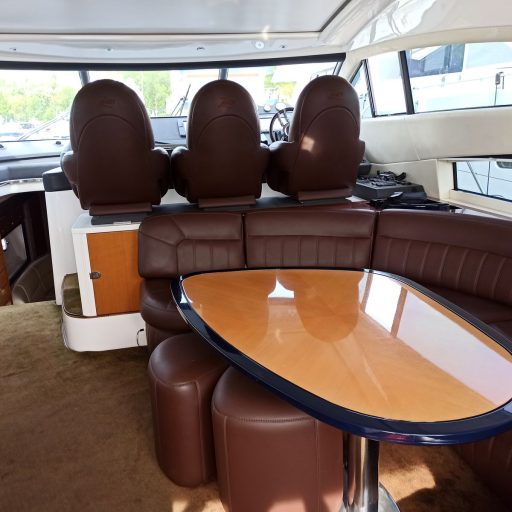 Windy 58 Zephyros (007) | Интерьер 9