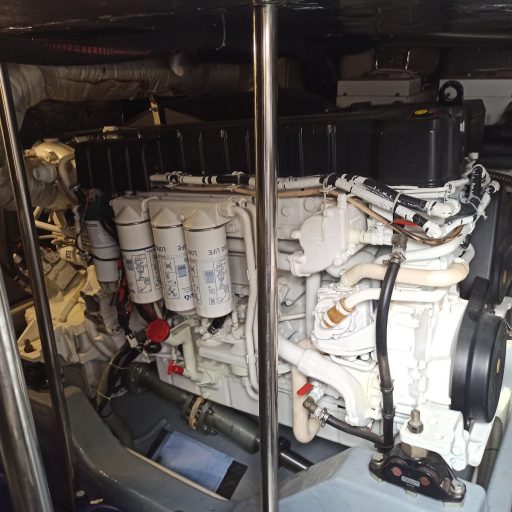 Windy 58 Zephyros (007) | Интерьер 6