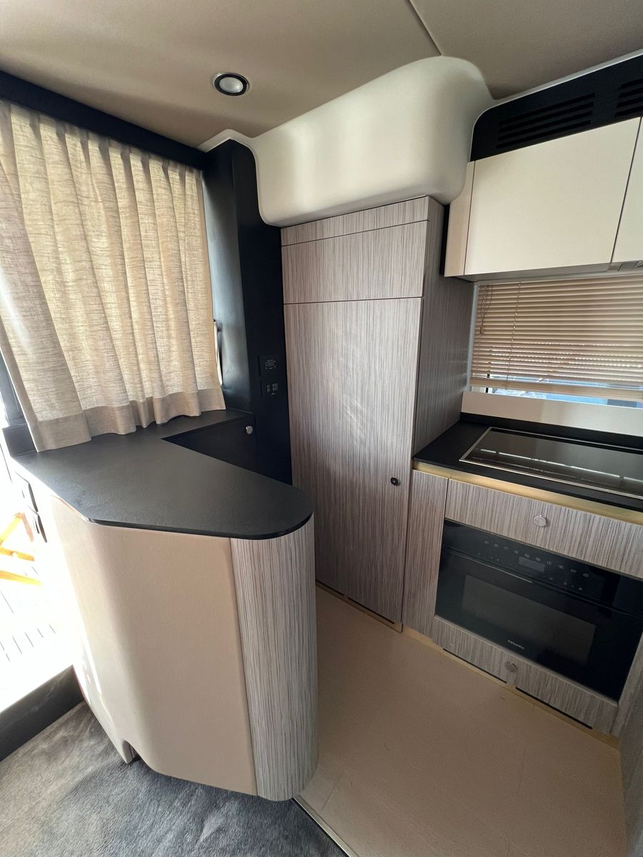 Azimut 55 (021) | Интерьер 1