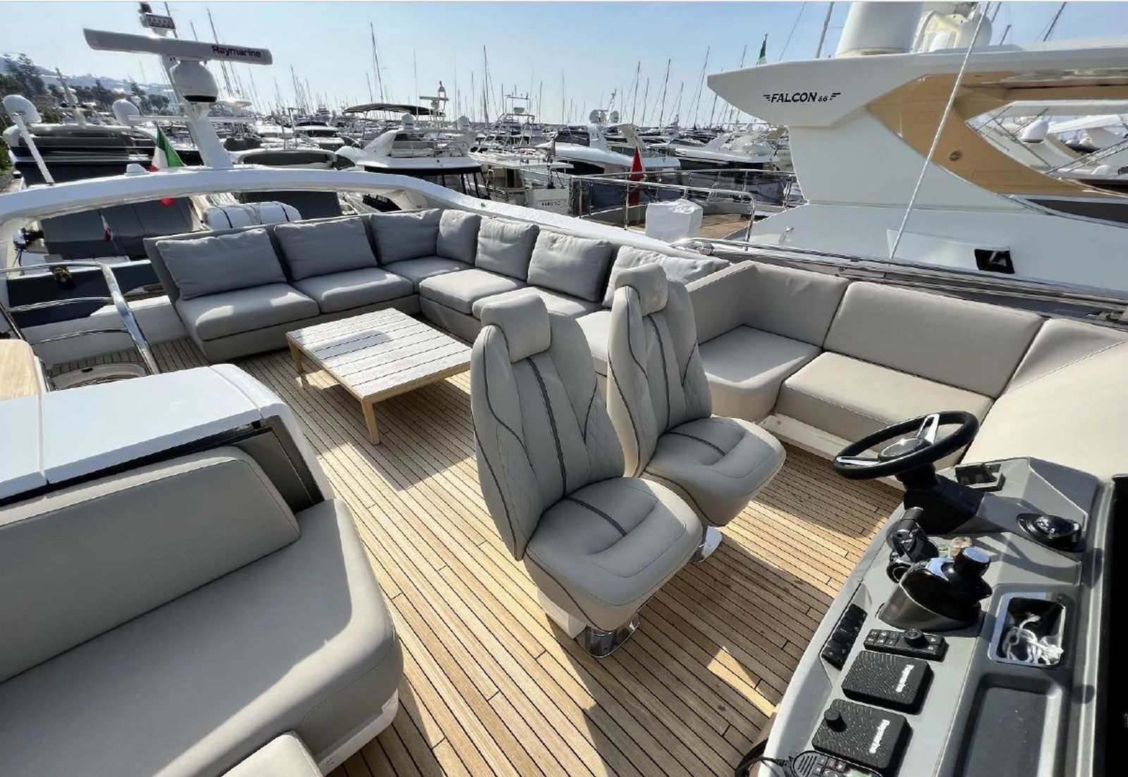 Princess S78 (121) | Экстерьер 11