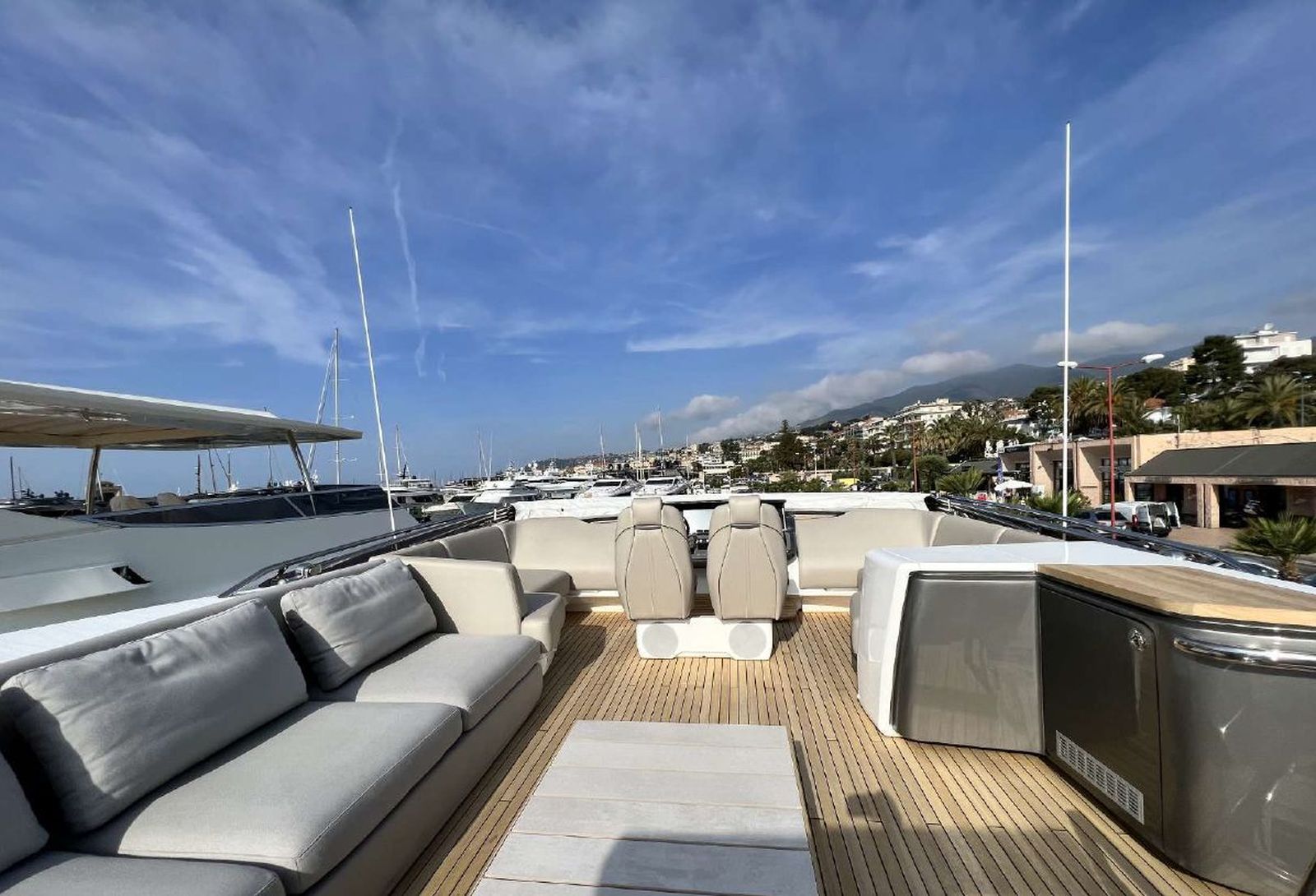 Princess S78 (121) | Экстерьер 12