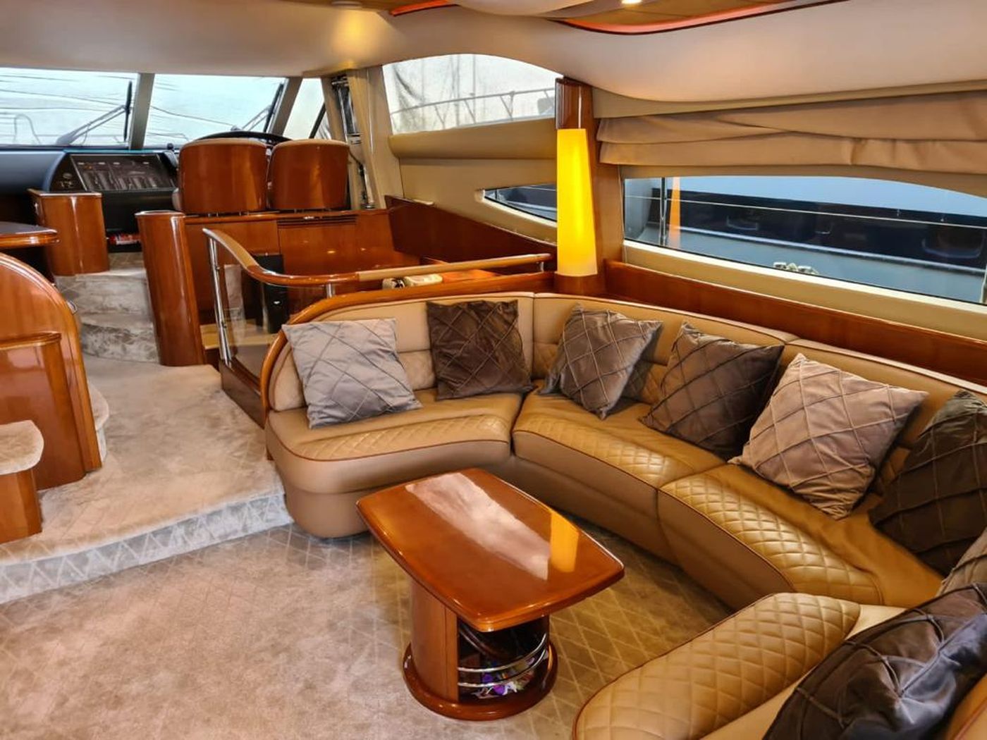 Princess 61 (2005) | Интерьер 1