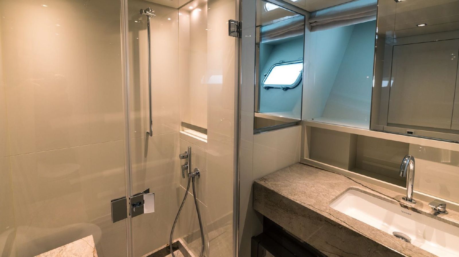 Sanlorenzo SX88 (022) | Интерьер 18