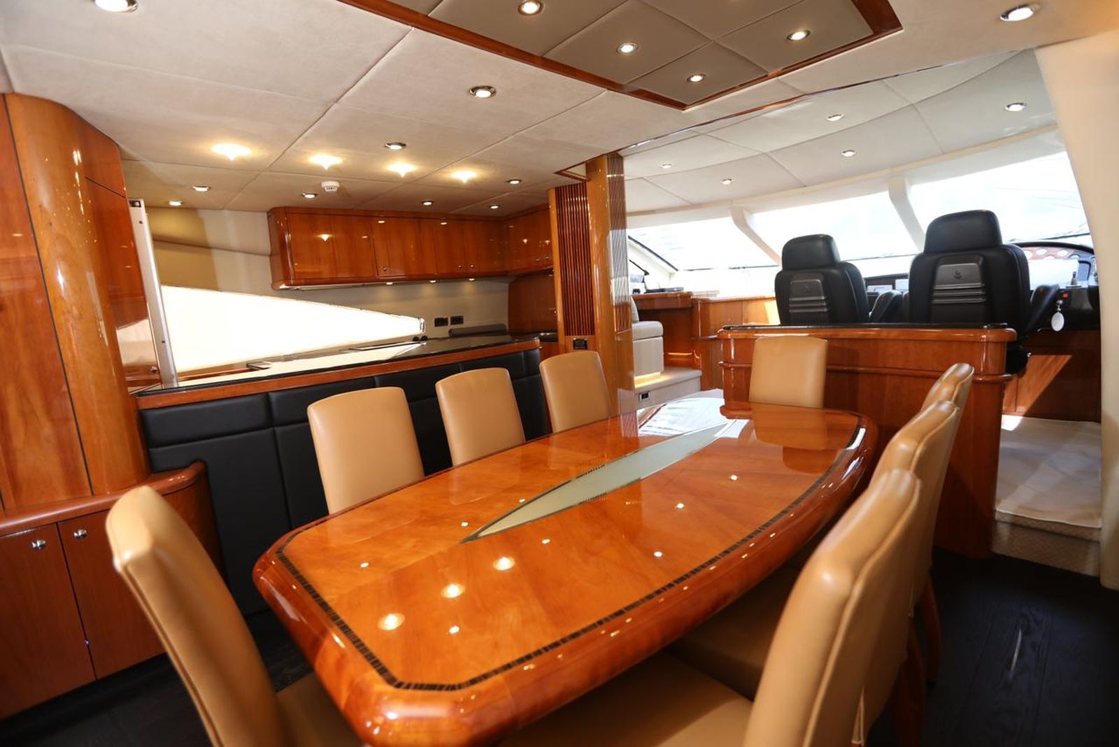 Sunseeker 82 Yacht (006) | Интерьер 1