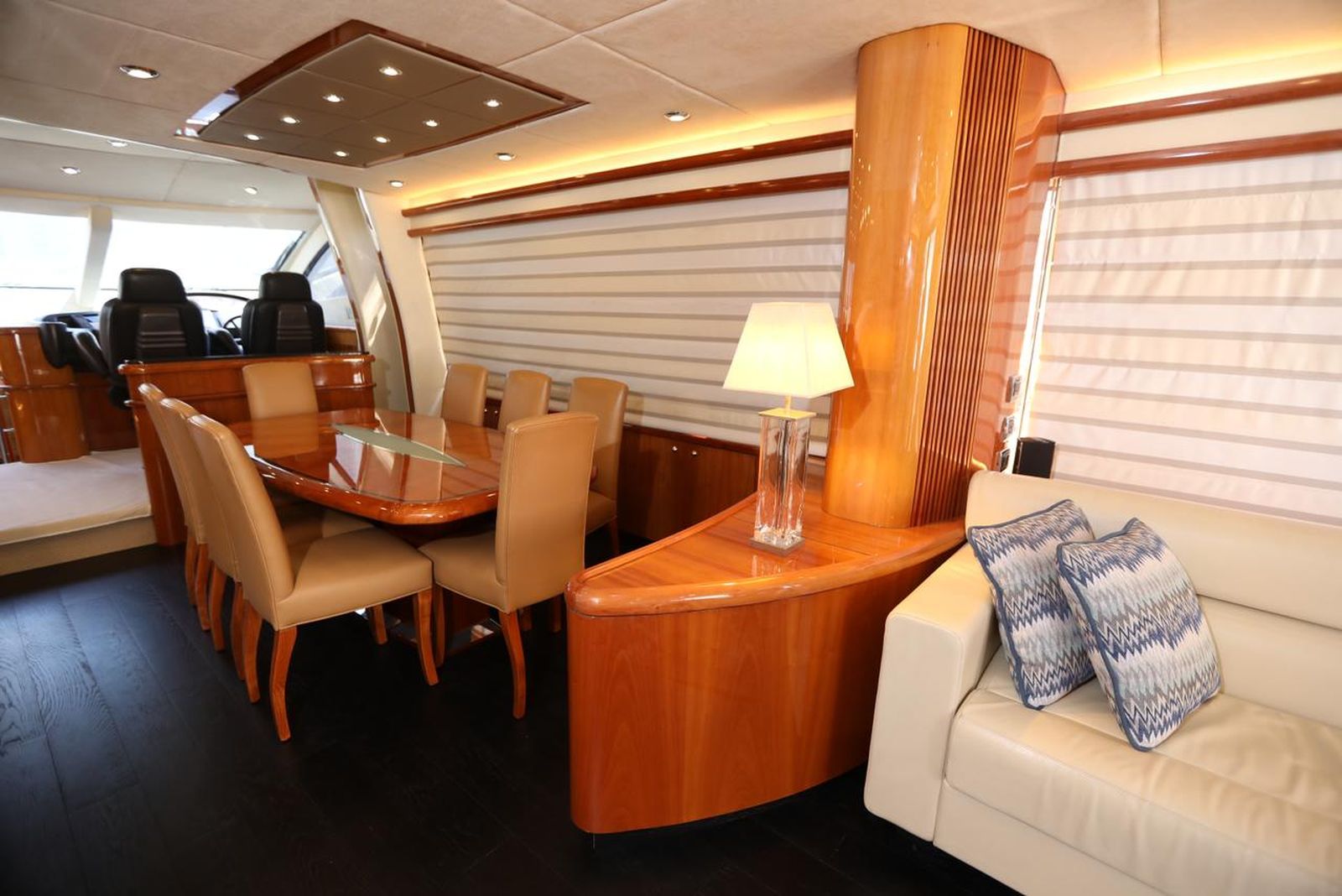Sunseeker 82 Yacht (006) | Интерьер 2