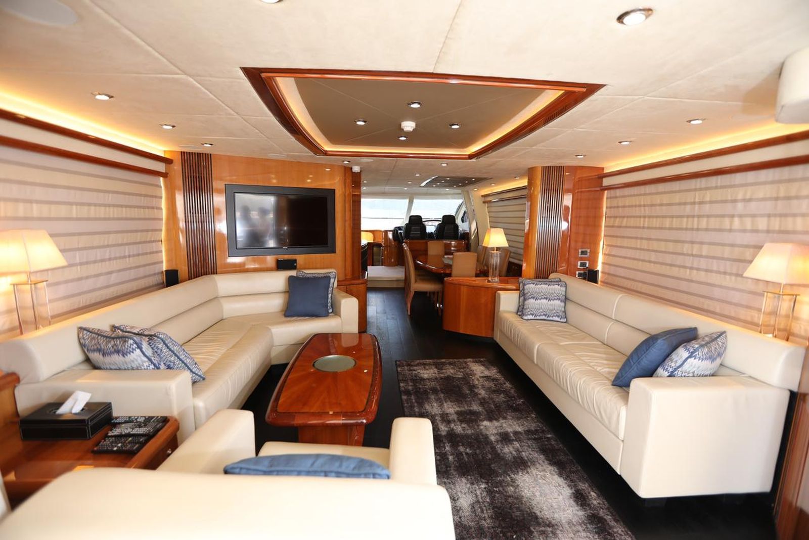 Sunseeker 82 Yacht (006) | Интерьер 7