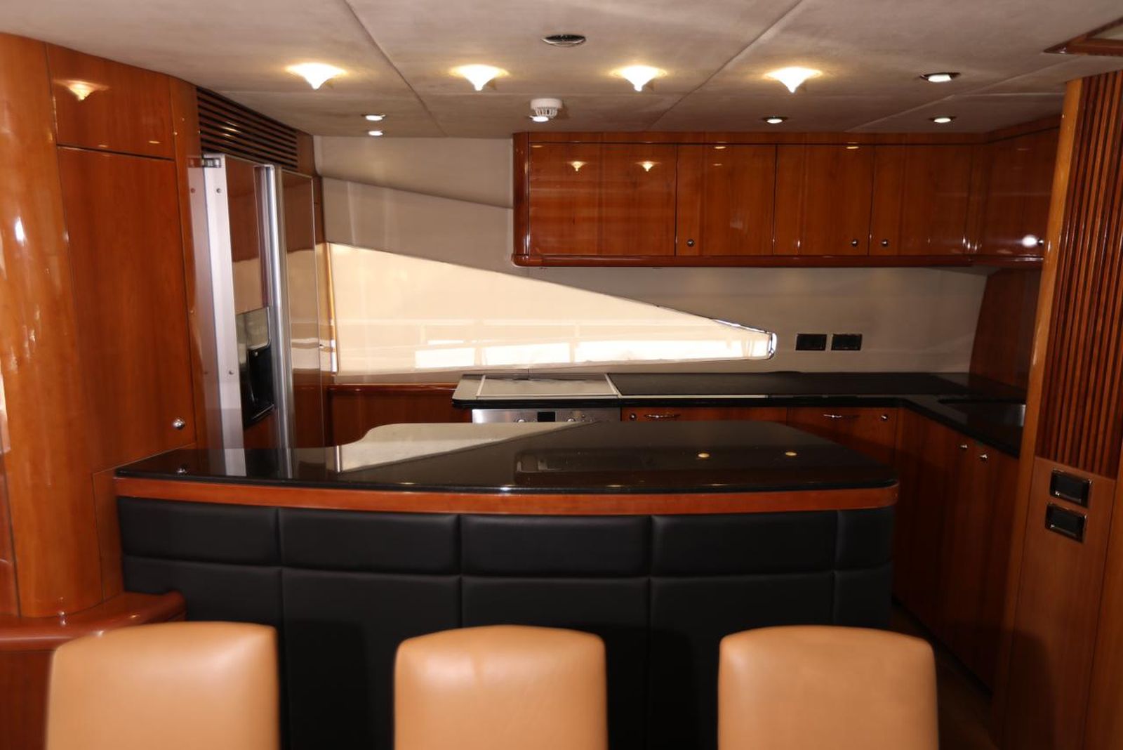 Sunseeker 82 Yacht (006) | Интерьер 4