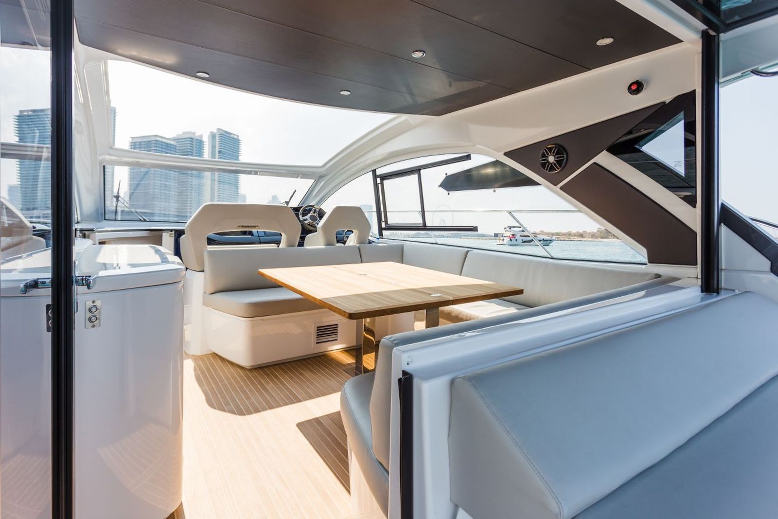 Beneteau GT 45 (023) | Интерьер 2