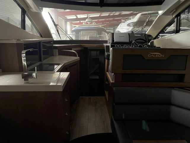 Galeon 390 HTC (015) | Интерьер 2