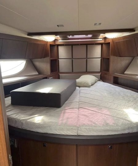 Galeon 390 HTC (015) | Интерьер 7