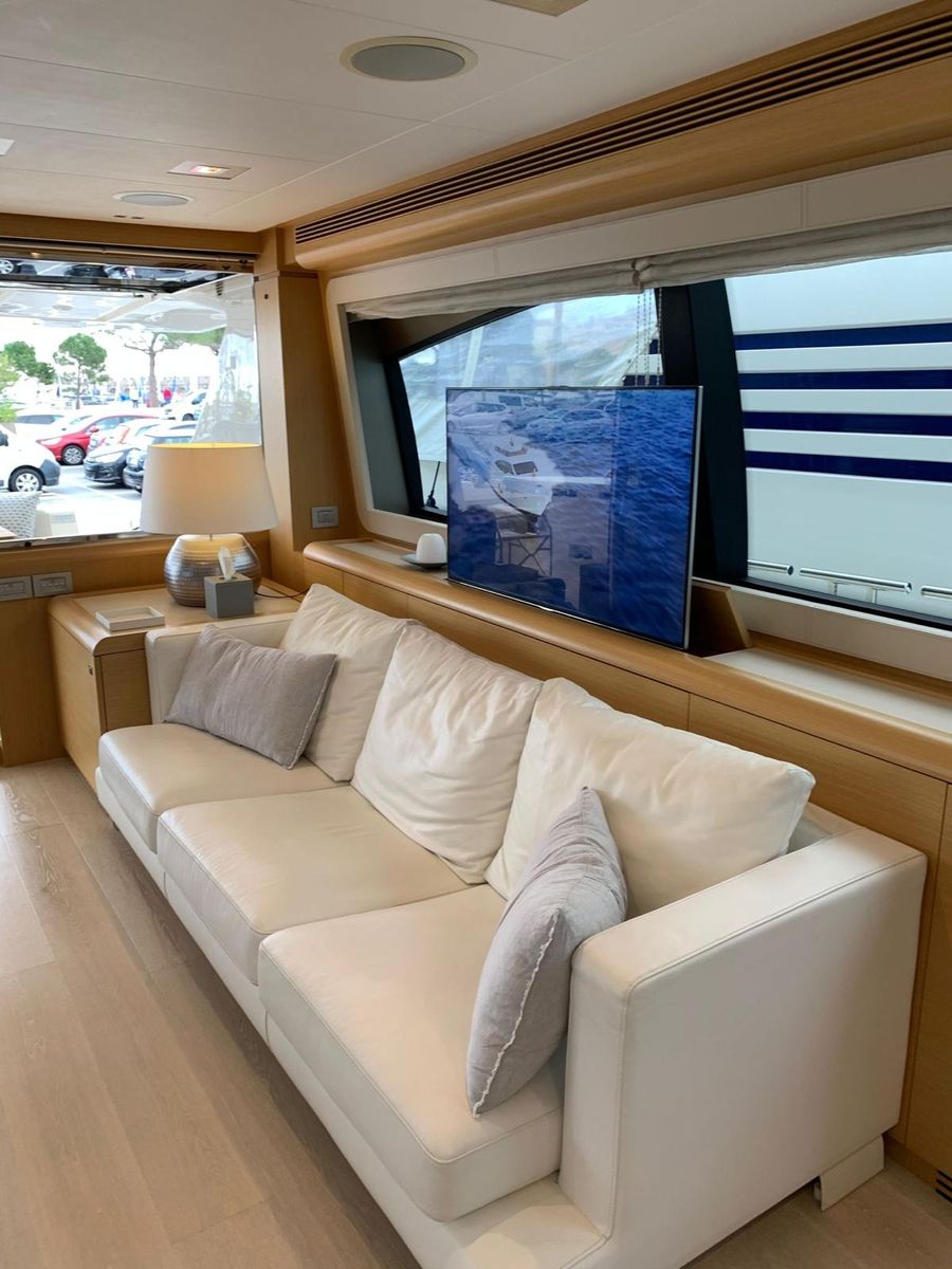 Ferretti 800 (014) | Интерьер 1