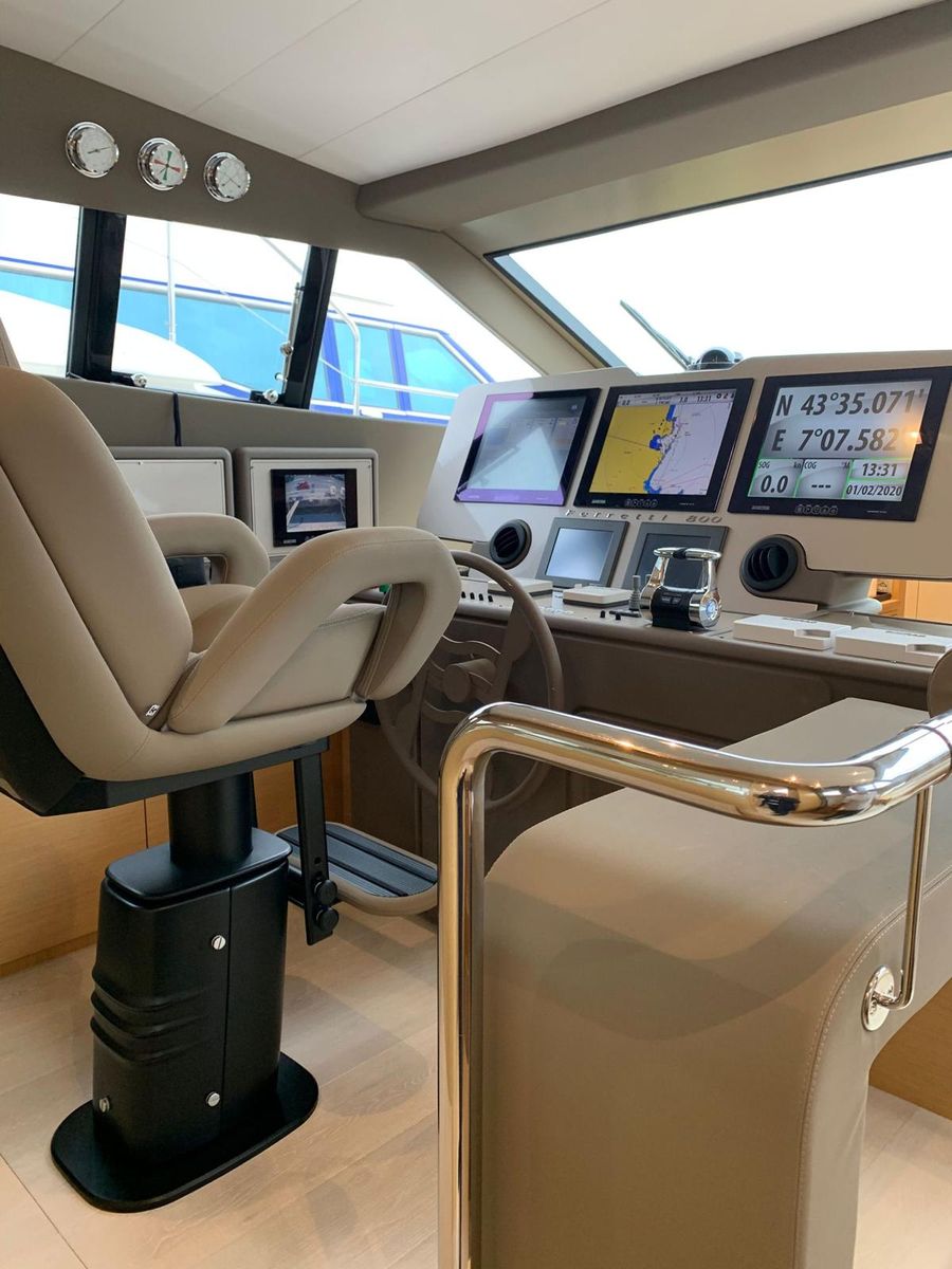 Ferretti 800 (014) | Интерьер 4