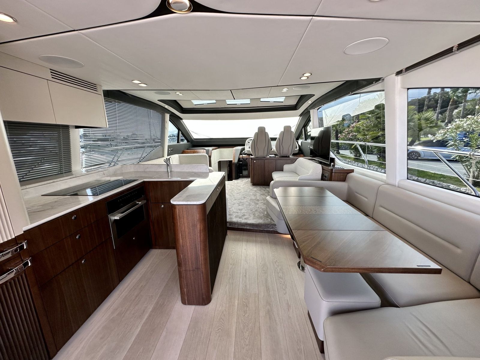 Fairline Phantom 65 (023) | Интерьер 1