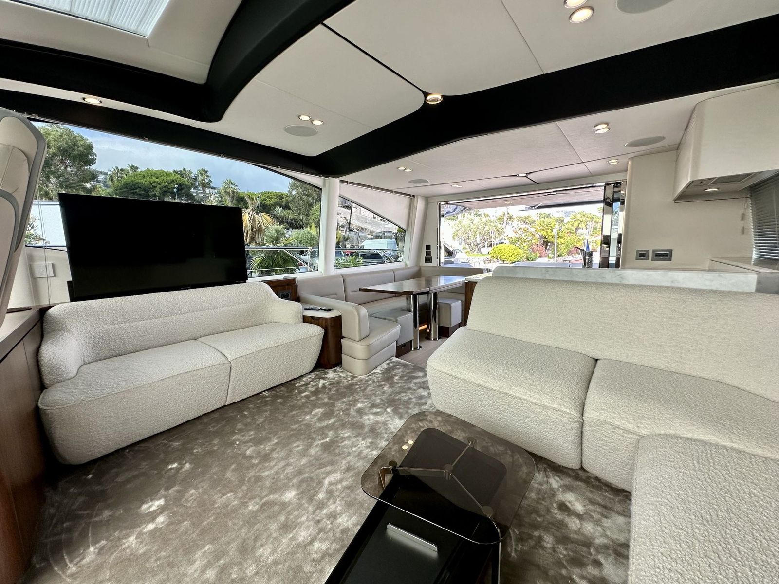 Fairline Phantom 65 (023) | Интерьер 11