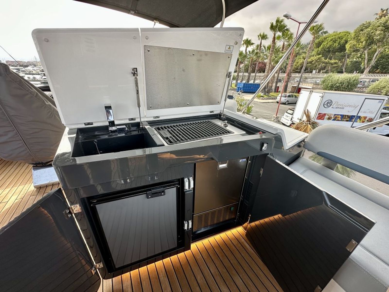 Fairline Phantom 65 (023) | Экстерьер 12