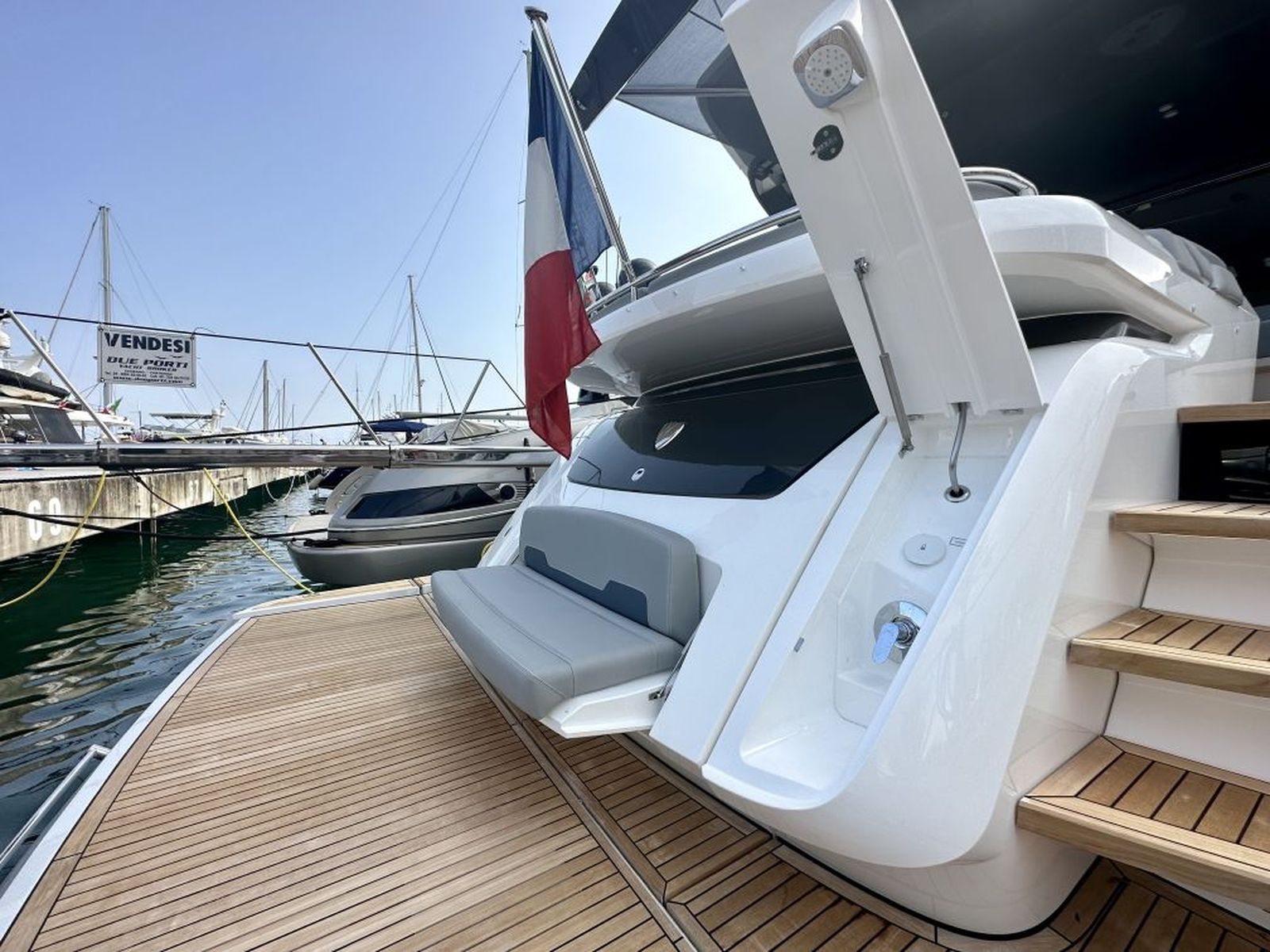 Fairline Phantom 65 (023) | Экстерьер 15