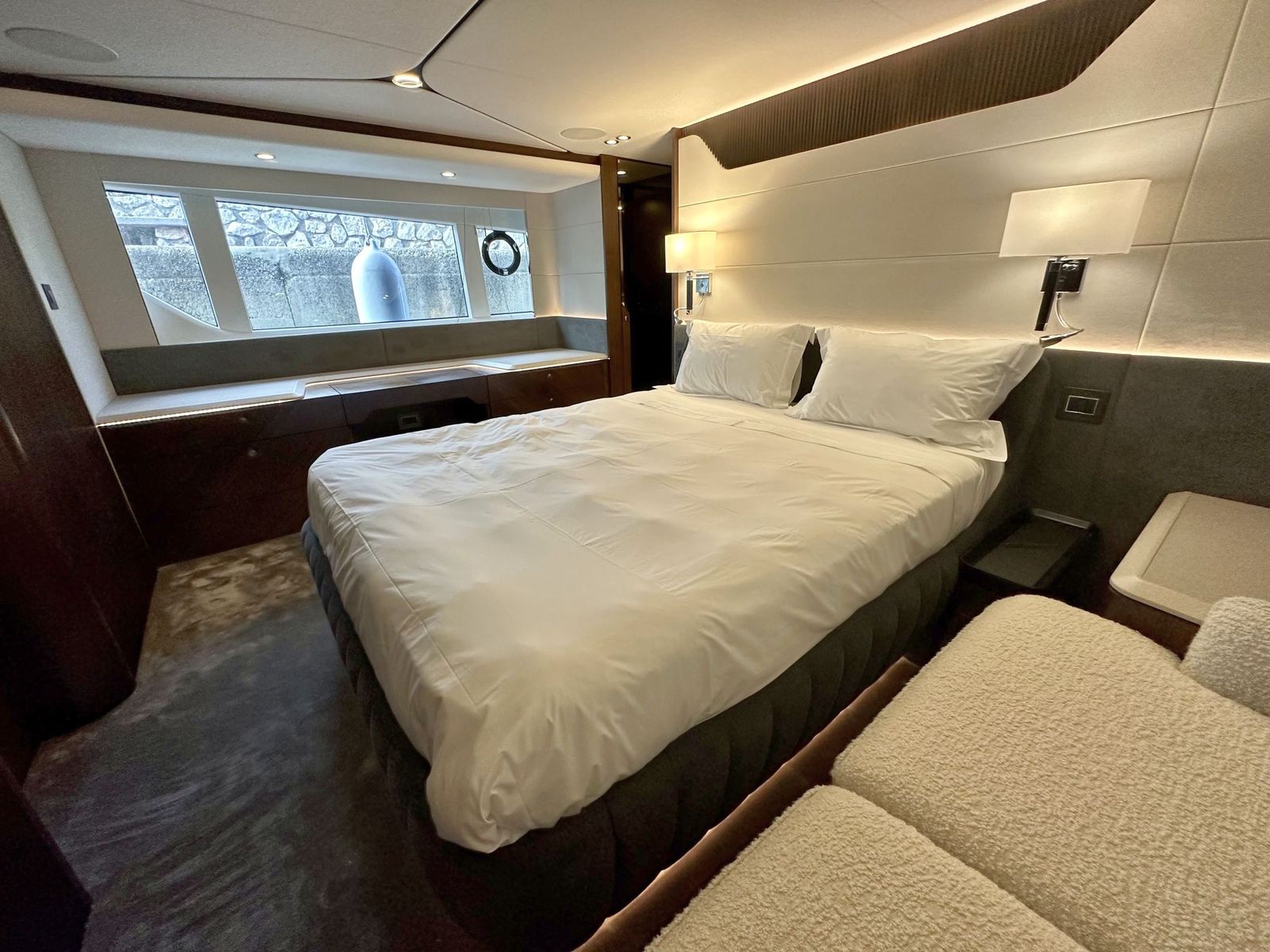 Fairline Phantom 65 (023) | Интерьер 16