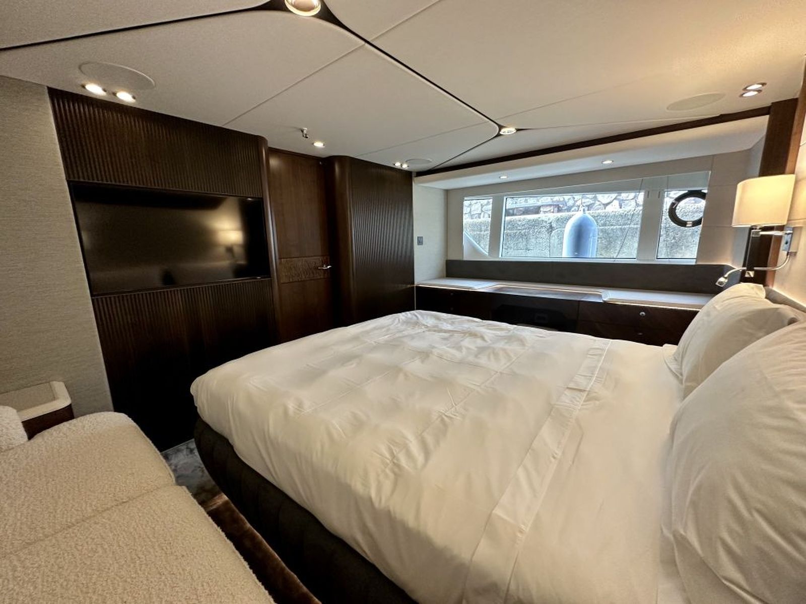 Fairline Phantom 65 (023) | Интерьер 19