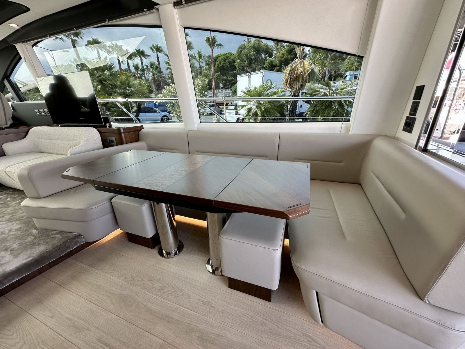 Fairline Phantom 65 (023) | Интерьер 2