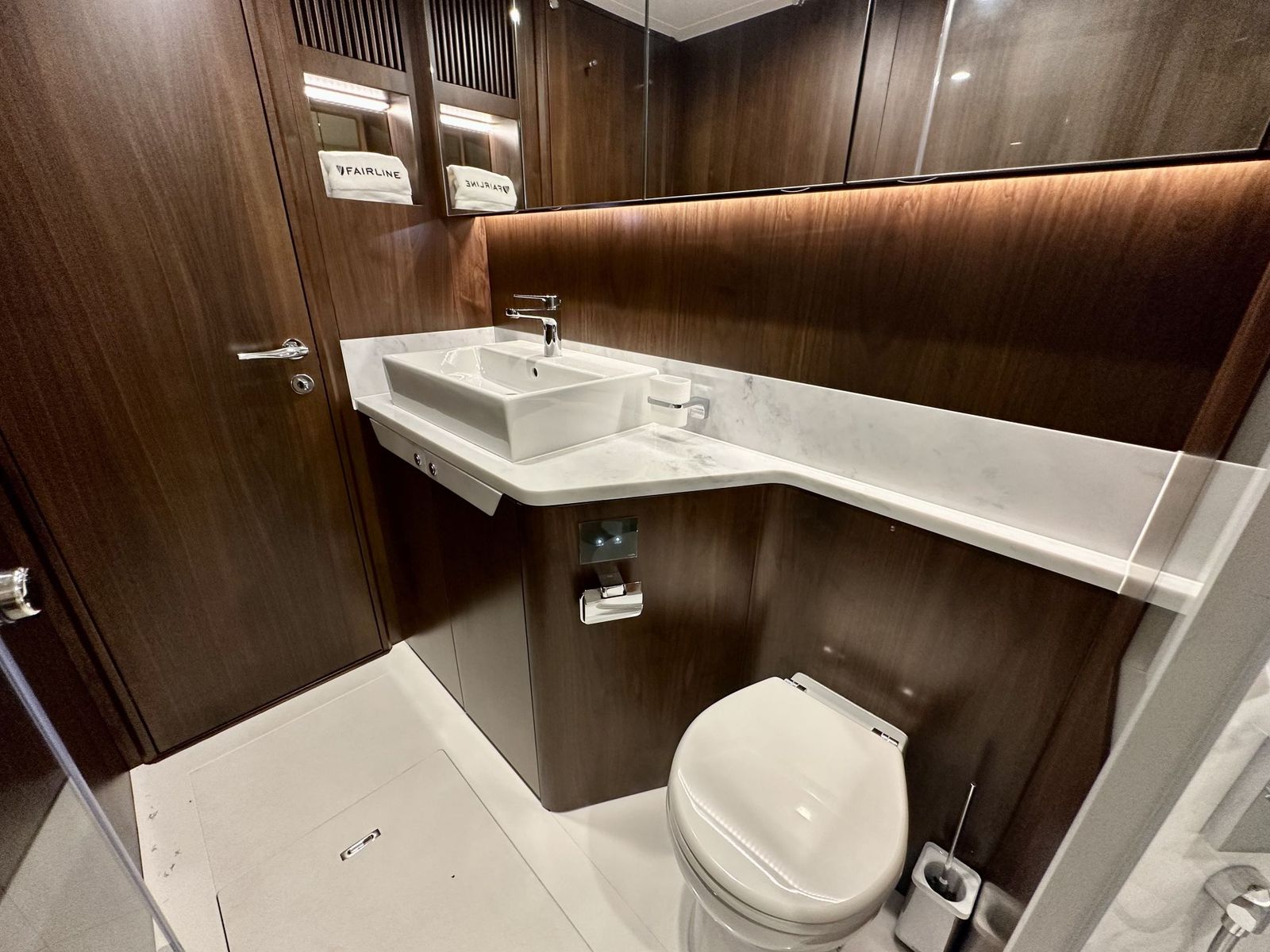 Fairline Phantom 65 (023) | Интерьер 21