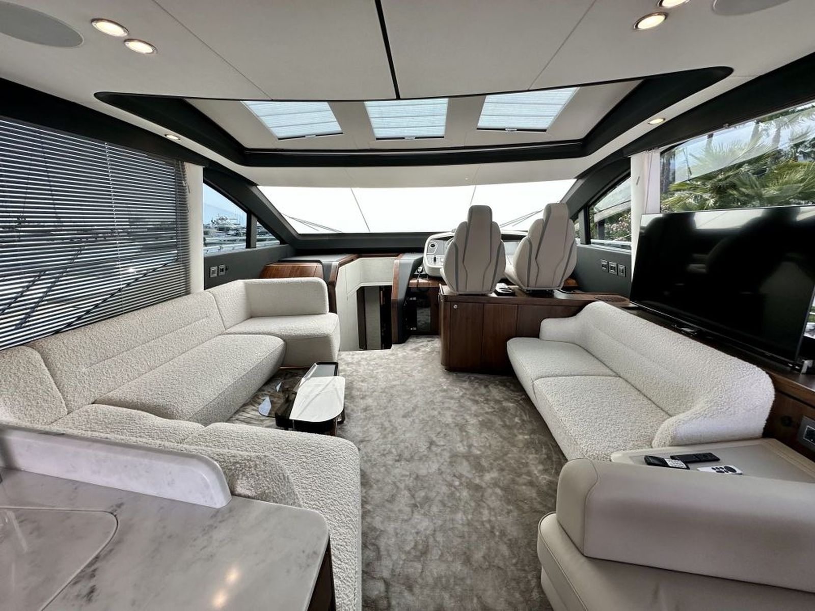 Fairline Phantom 65 (023) | Интерьер 6