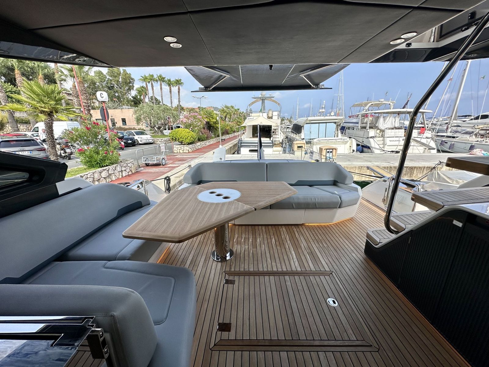 Fairline Phantom 65 (023) | Экстерьер 6