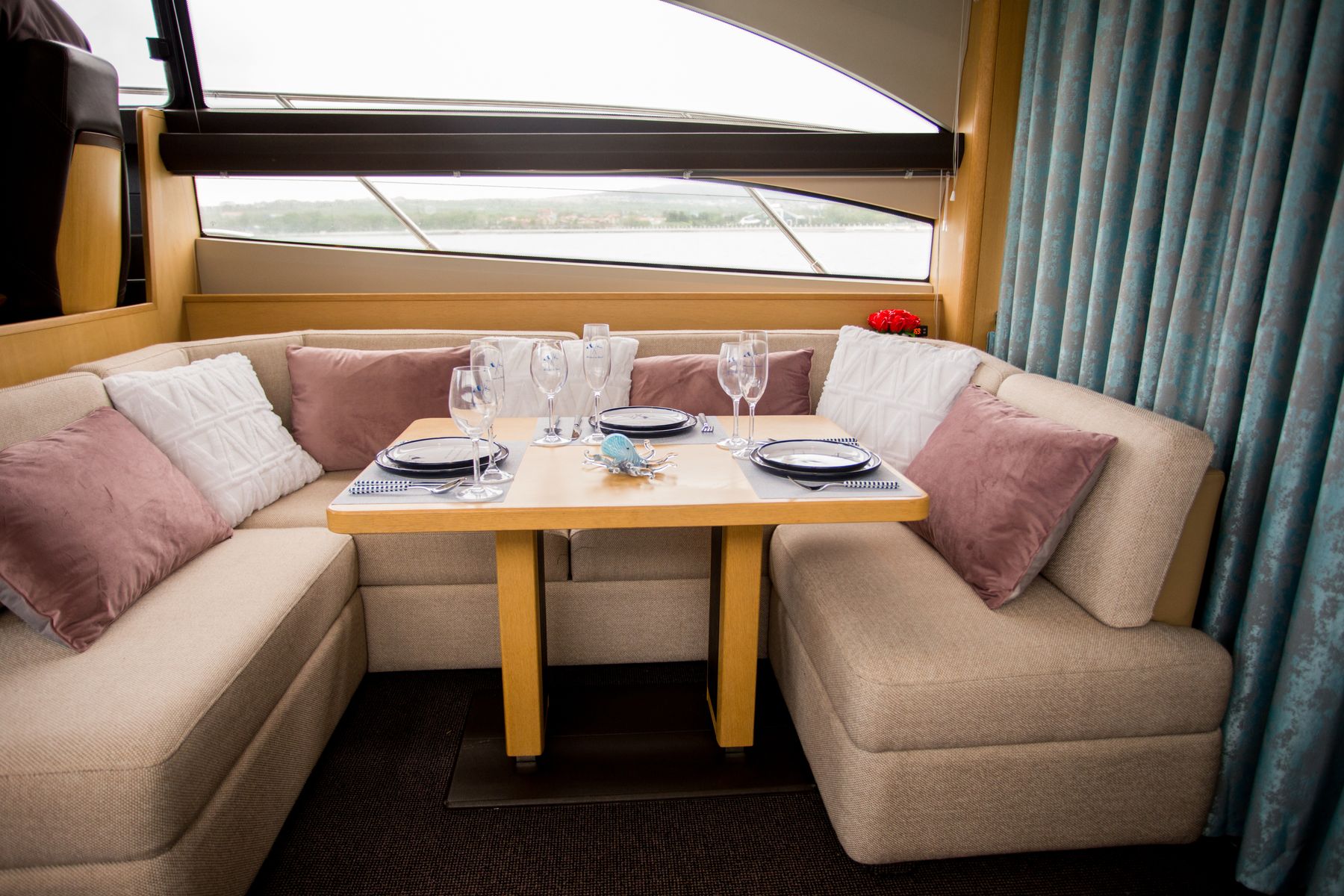 Princess 42 (012) | Интерьер 5