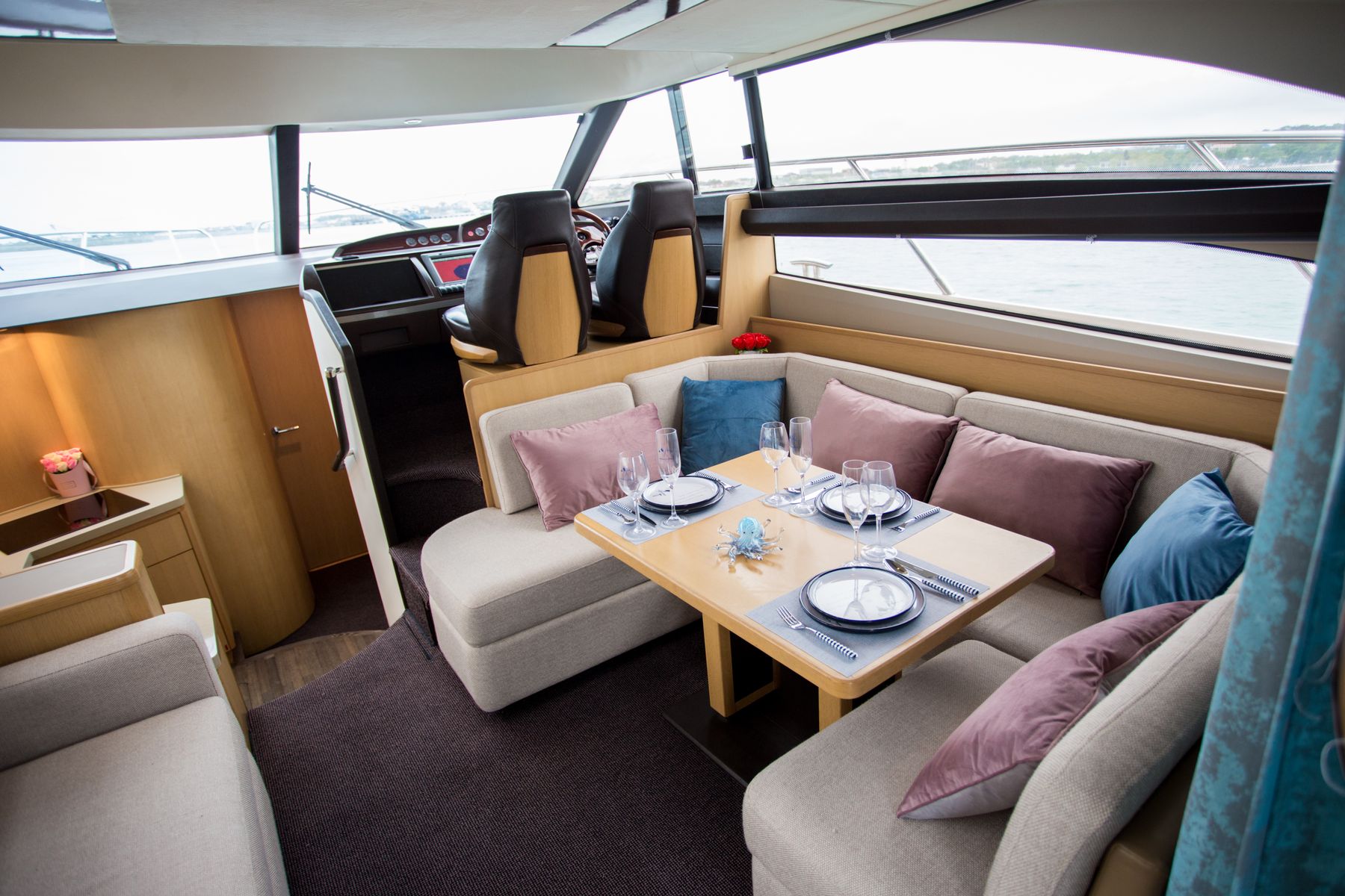 Princess 42 (012) | Интерьер 2