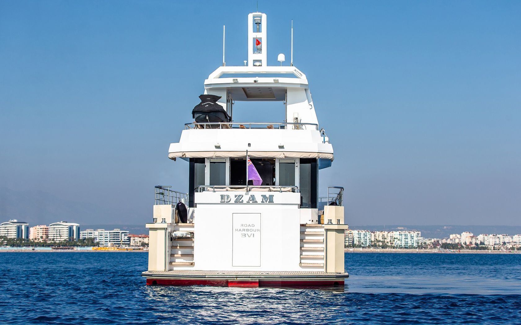 Bering 60 “DZAM” | Экстерьер 4