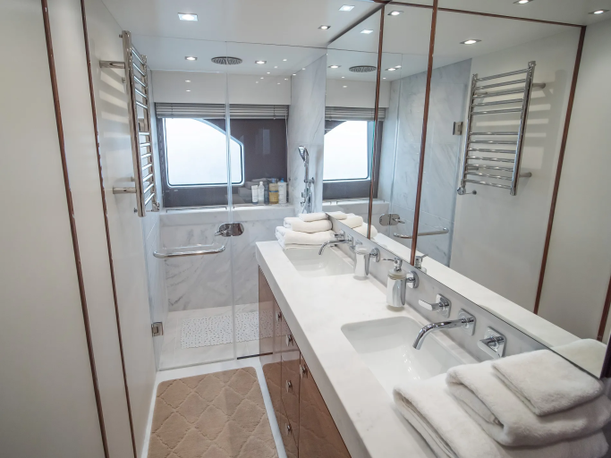 Sunseeker 76 Yacht | Интерьер 22