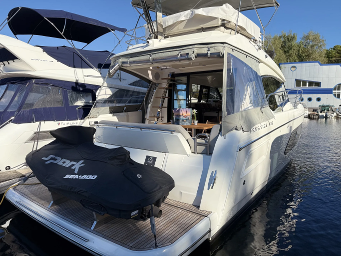 Prestige 420 Fly | Экстерьер 2