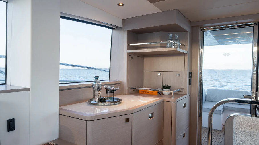 Sunseeker Manhattan 56 | Интерьер 7
