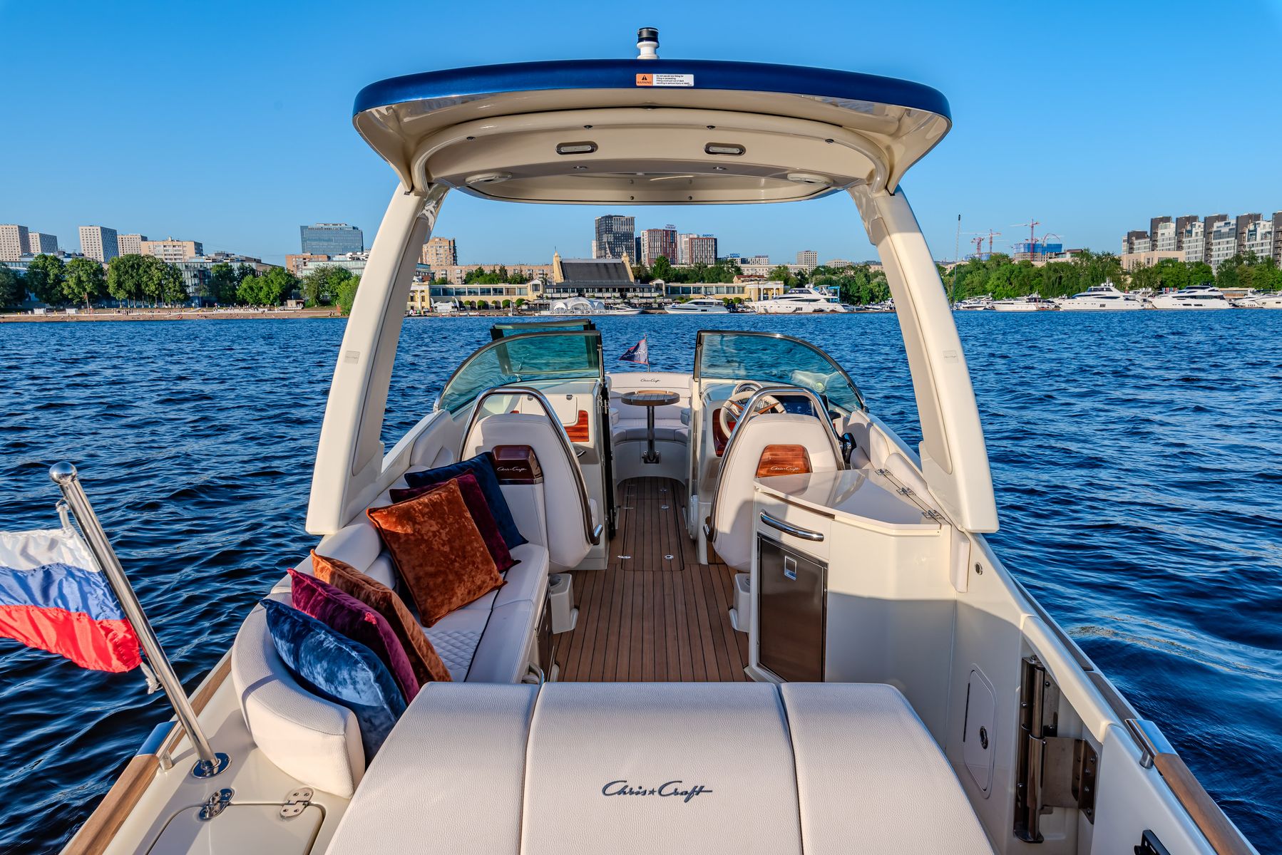 Chris-Craft Launch 28 GT | Интерьер 11