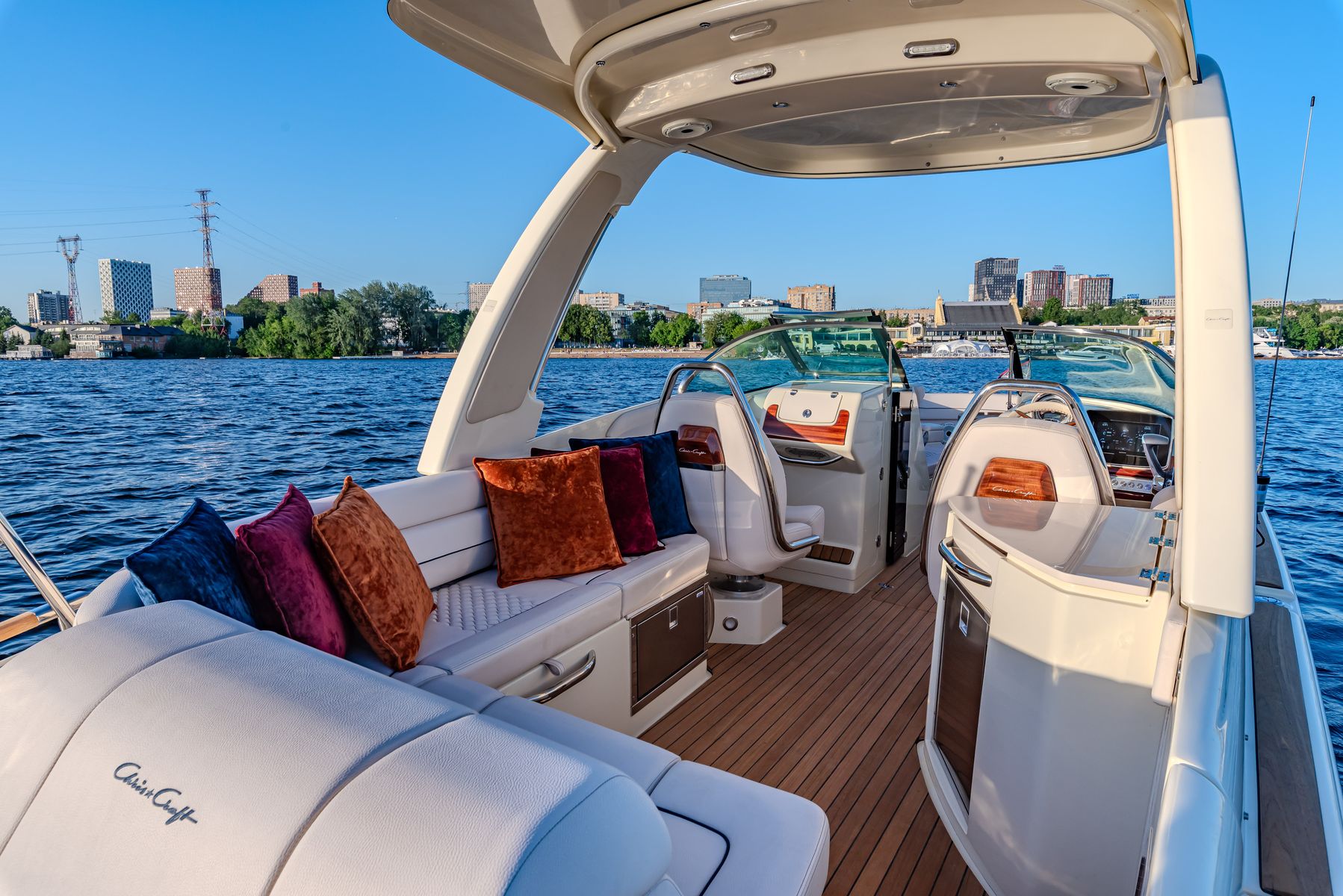 Chris-Craft Launch 28 GT | Интерьер 10