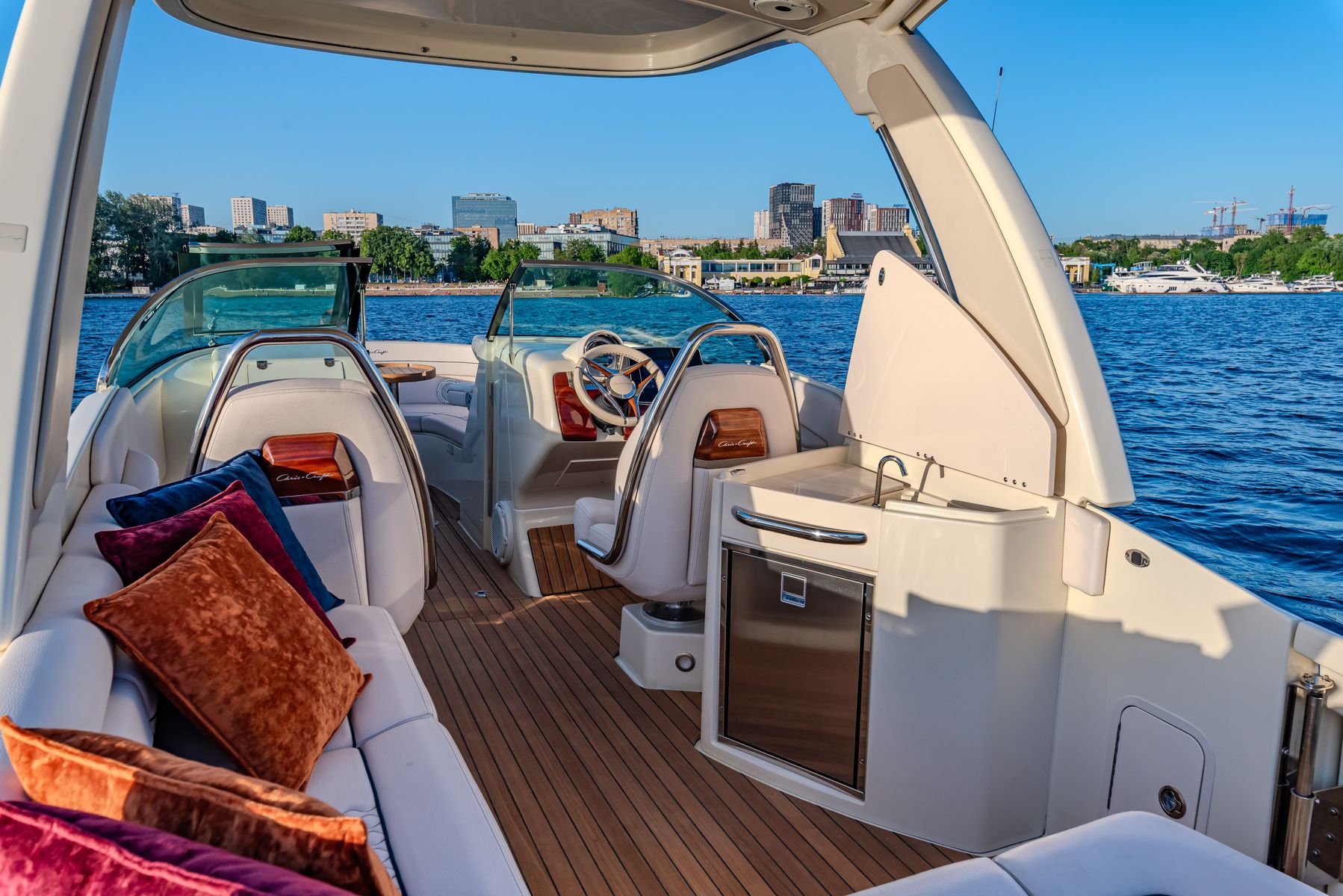 Chris-Craft Launch 28 GT | Интерьер 6