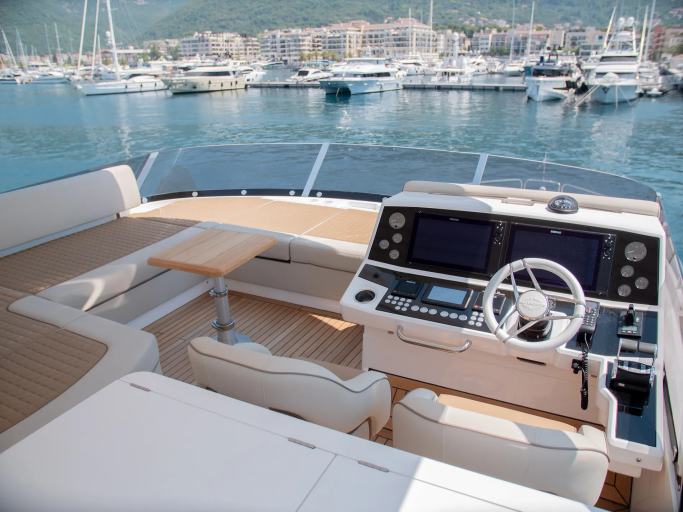 Sunseeker 76 Yacht | Экстерьер 10