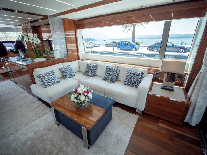 Sunseeker 76 Yacht | Интерьер 2