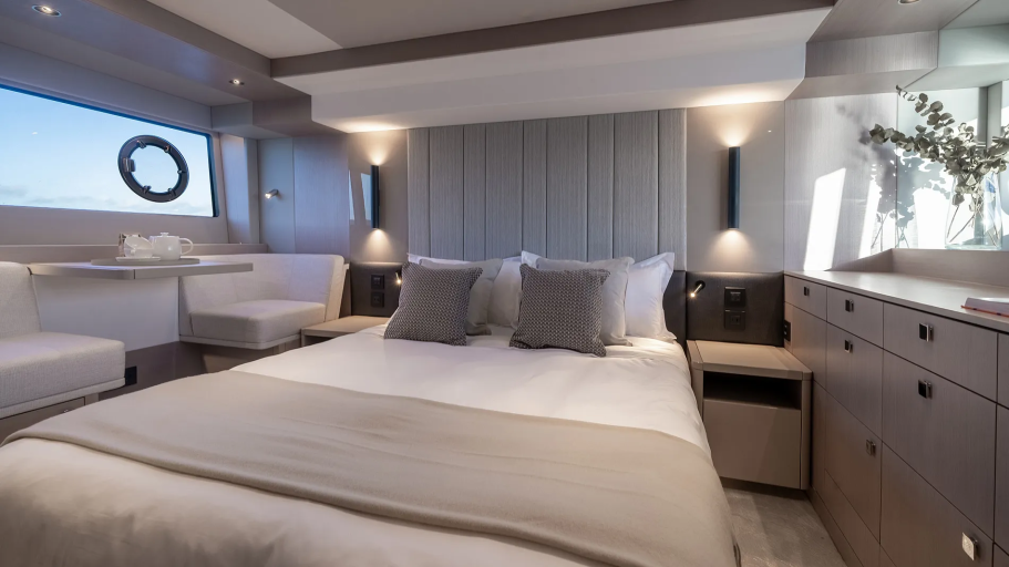 Sunseeker Manhattan 56 | Интерьер 8