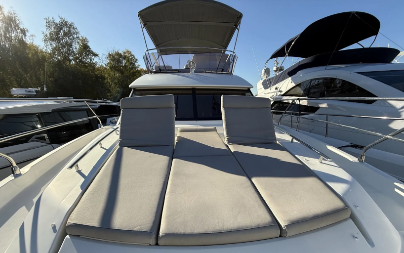 Prestige 420 Fly | Экстерьер 3