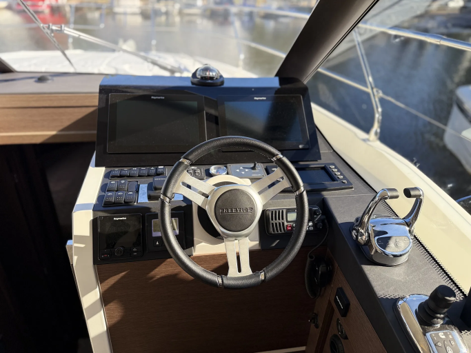 Prestige 420 Fly | Интерьер 7
